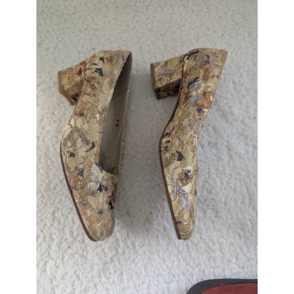 JONES NEW YORK 1998 Yellow Floral Tapestry Heels Pumps Size 7 Made in Spain - Picture 4 of 14